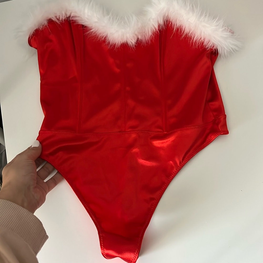 Forever 21 SANTA helper faux fur red strapless red satin Thong Corset M
